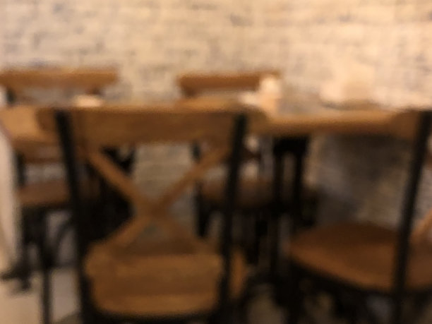 椅子上模糊的照片图片下载