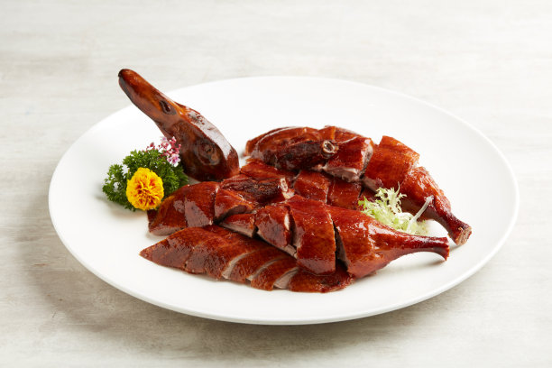 桂花香脆烤鸭配菜，灰色背景图片下载