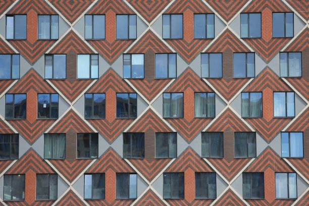 俄罗斯莫斯科市的新建筑立面，现代建筑风格，城市地标，外观对称图片下载