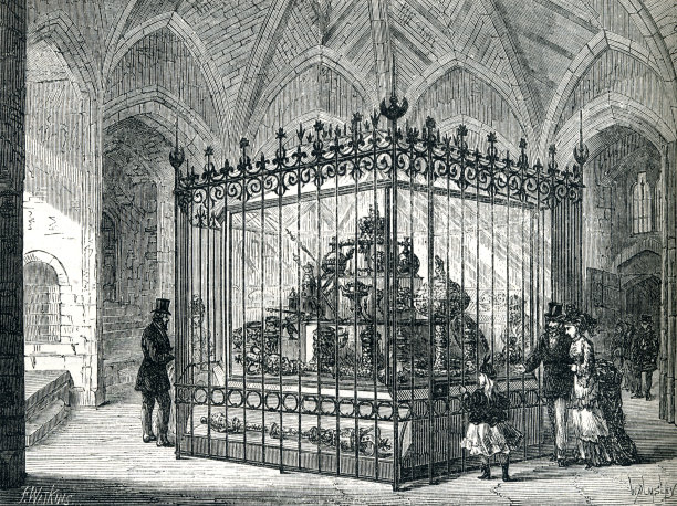 18 - 19世纪，英国皇室王冠在伦敦塔内展出图片下载