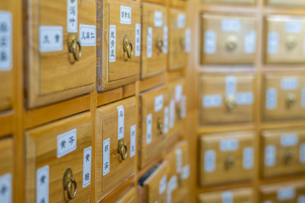 药房中草药储藏柜图片下载