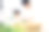 一个小女孩和她爸爸一起做饭图片下载