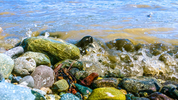 彩色的石头图片下载