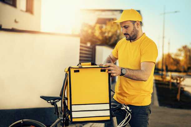 速递上门送餐服务图片下载