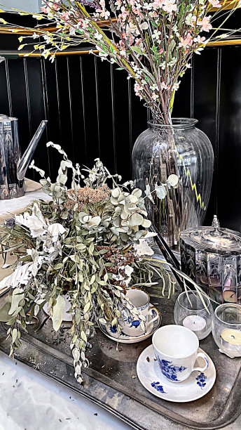 古董银茶具插花-库存照片图片下载