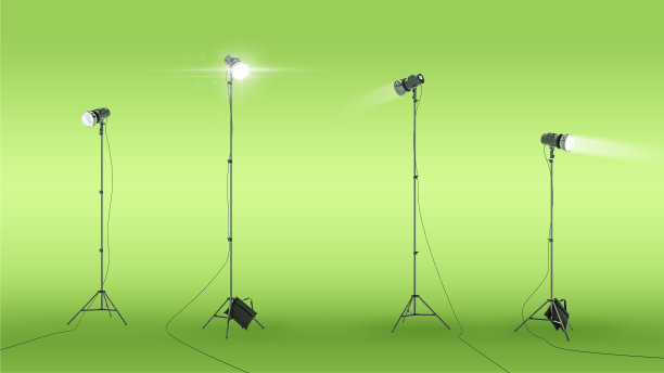 摄影照明。专业照相馆闪光灯隔离在绿色背景。现实的焦点3 d。照相馆和舞台灯光图片下载