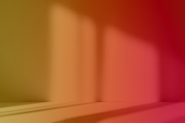 摘要红色工作室背景用于产品展示。空房间里有窗户的影子。带有拷贝空间的3d房间。模糊的背景。图片下载