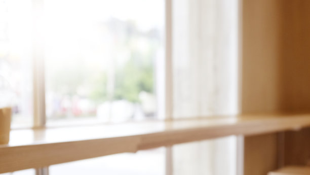 模糊或散焦的白色咖啡店咖啡店或餐厅现代和简约风格的室内与日本风格。Emphy商店。使用背景图片下载