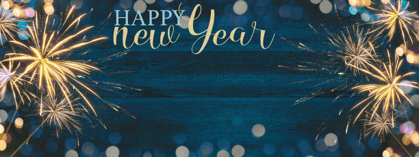 新年快乐2022 -喜庆银白色烟花背景全景贺卡横幅长-金色烟花在深蓝色木墙纹理图片下载