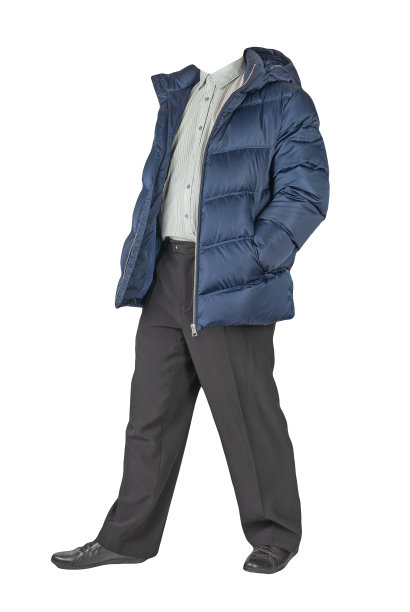 男性夹克，衬衫，黑色裤子和黑色皮靴孤立在白色背景。男人的秋天的衣服图片下载