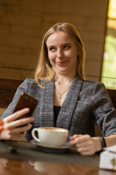 女人在有问题图片下载