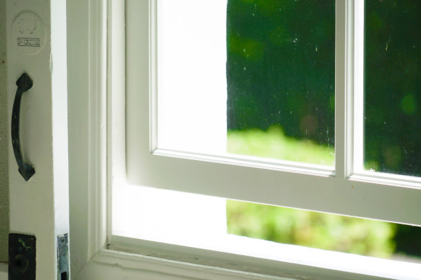 白色房间窗(背景材料)图片下载