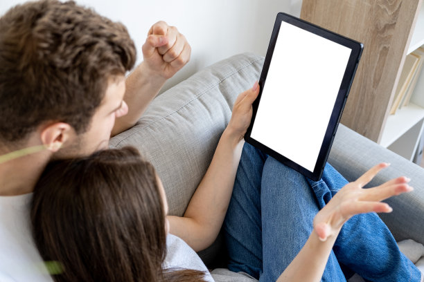 手机模拟幸福夫妻赢家激动人心图片下载