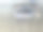 黑色车门上的一个很脏的车把。图片下载