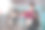 一名亚洲学生手持笔记本电脑站在大学校园，快乐的教育交流交流。图片下载