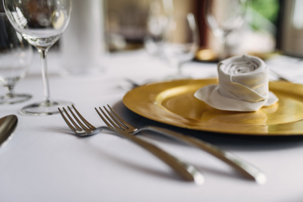 宴会餐具图片下载