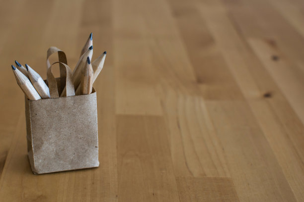 购买学习用品的概念。图片下载