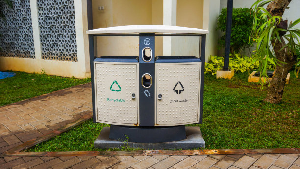 垃圾桶图片下载