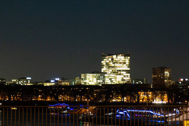城市的夜景图片下载