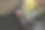 用喷枪和树脂在地板上安装防水涂料。图片下载