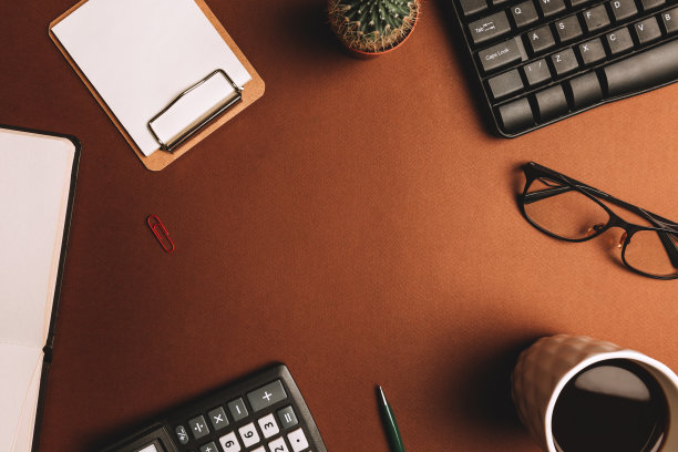 平躺在家工作图片下载