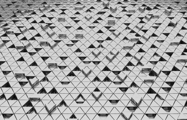 白色三角形抽象背景。现代垃圾三角形表面。三维渲染网格结构。图片下载