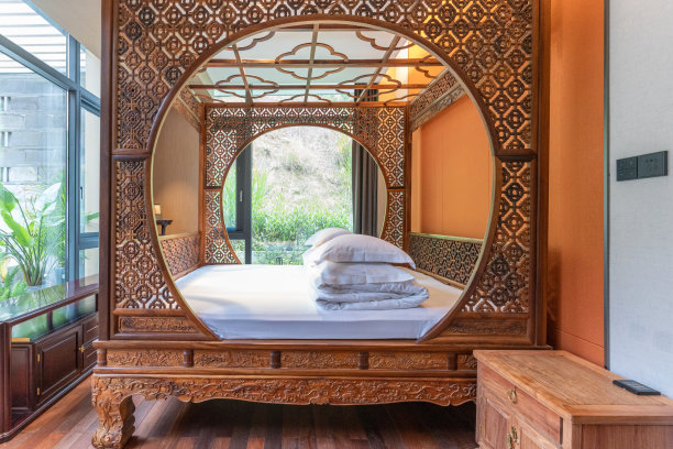 床在东亚风格的中国酒店卧室图片下载