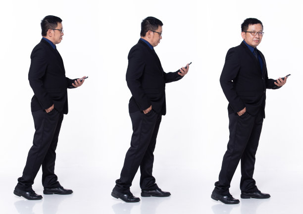 身长60 - 50岁亚洲资深男士商务执行经理，左走右走图片下载