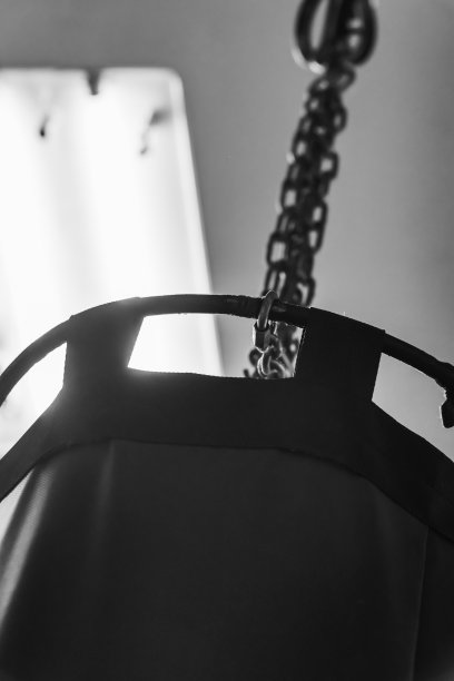 空手道大厅里的吊袋。图片下载