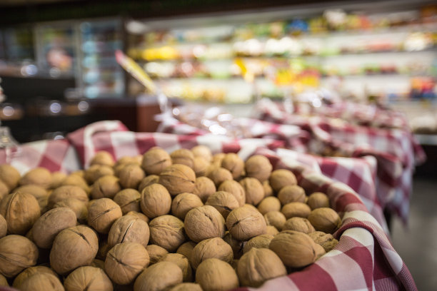 超市出售的核桃图片下载