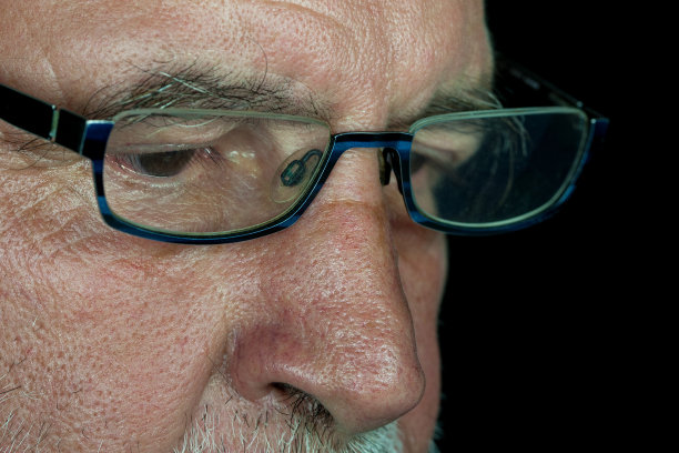 老花眼。图片下载