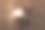 热拿铁咖啡上的拉花艺术。香气咖啡杯和咖啡豆放在木桌上。图片下载
