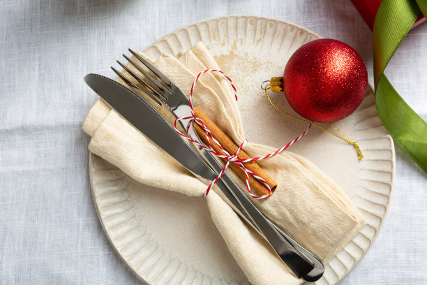 圣诞餐桌设置概念板装饰图片下载