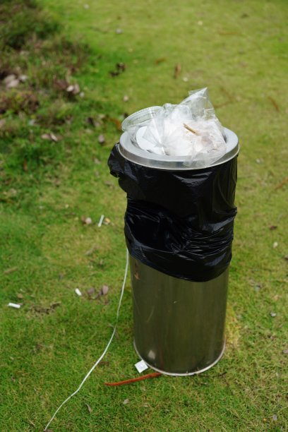 不锈钢垃圾桶图片下载