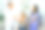 微笑康复医生，理疗医生和护士帮助病人举起一只手哑铃。医疗保健行业图片下载