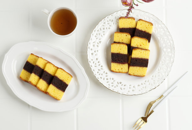 泗水三层饼，源自印尼泗水。配上茶图片下载