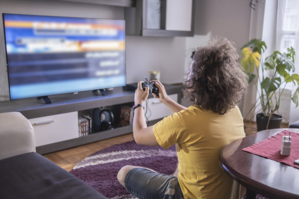 在赛车游戏中选择驾驶哪辆车图片下载