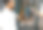 年轻同事在工作之余的闲谈图片下载