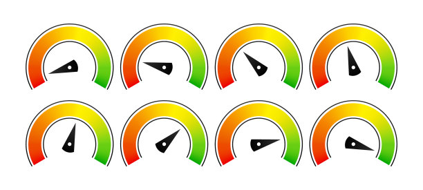 信用评分速度计设置在白色背景图片下载