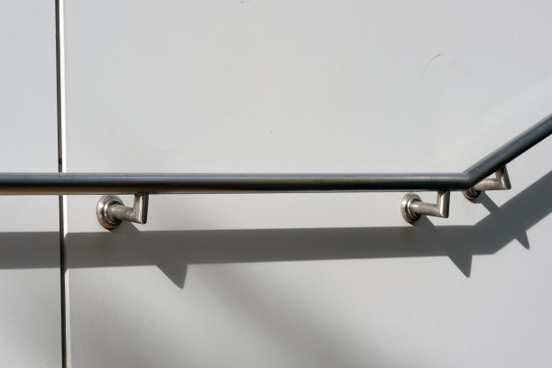 墙上有老人扶手图片下载