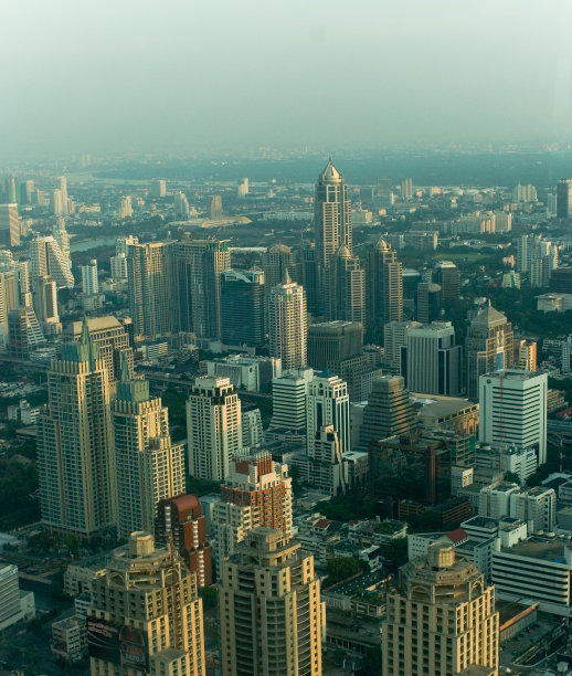 曼谷商业区的天际线鸟瞰图。图片下载