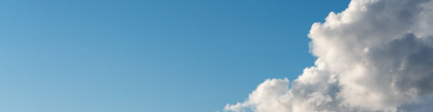 令人惊叹的蓝色背景与轻薄雾图片下载