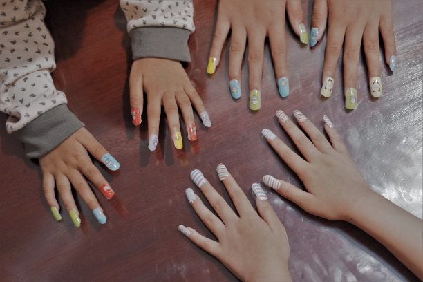 亲爱的女孩的玩具图片下载