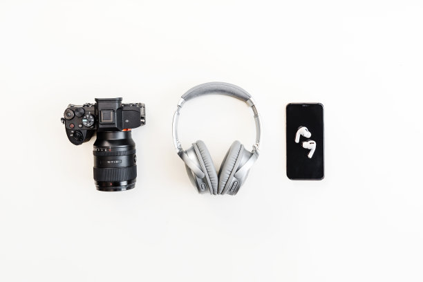 摄像头，耳机，带耳式耳机的电话图片下载