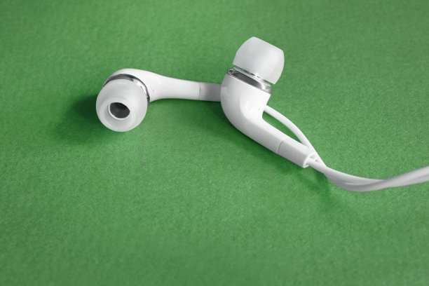 有线耳机为绿色图片下载