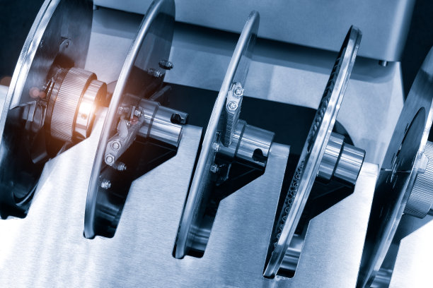 食品工业中的开放式工业搅拌机特写图片下载