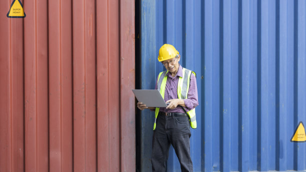 老年物流工程师与技术图片下载