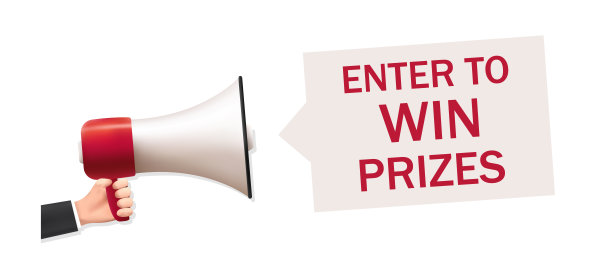 手里拿着一个扩音器。进入演讲泡泡中赢取奖品图片下载