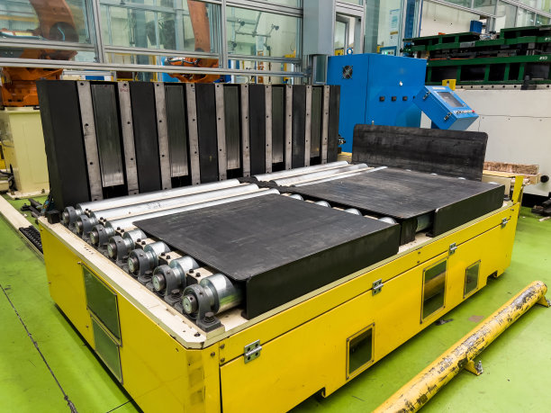 输送钢板入压机(软聚焦)图片下载