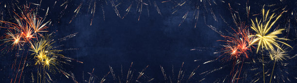 西尔维斯特2022年新年背景横幅全景长条形烟花烟花在质朴的深蓝色夜空纹理图片下载